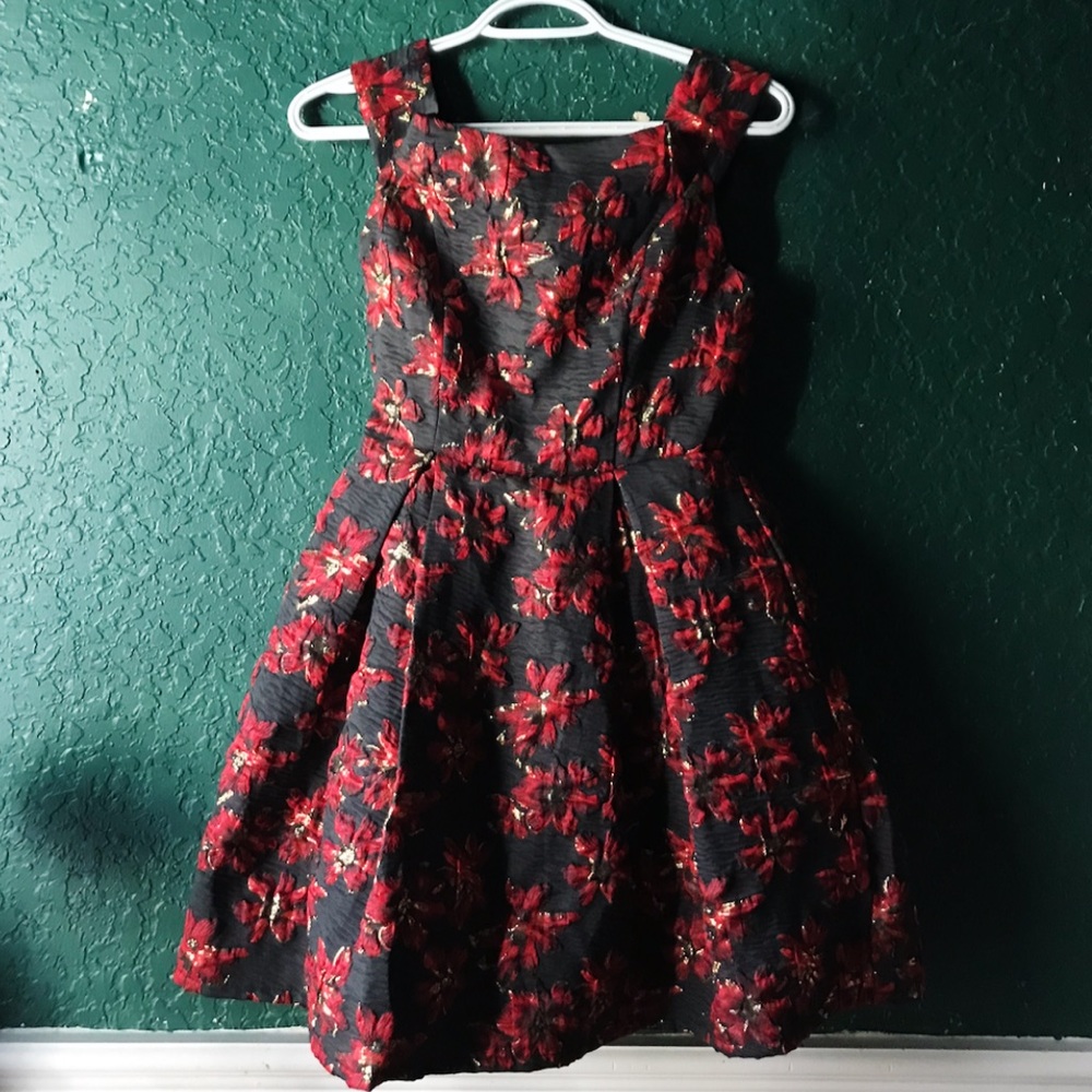 L’ATISTE Off the shoulder Black Red Dress